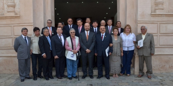 Enaltece UNACH labor de docentes con más de 25 años al servicio de la Máxima Casa de Estudios