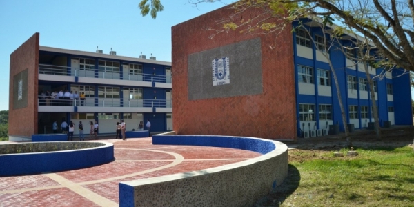 Inicia UNACH entrega de fichas para el examen de admisión