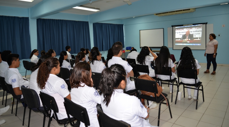 Imparten el Curso-Taller “Prevención de Adicciones” a los alumnos de nuevo ingreso de la Escuela de Medicina Humana de la UNACH