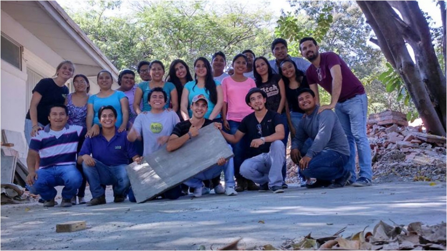 Construyen estudiantes de la UNACH casa-habitación a bajo costo para familia de Tuxtla Gutiérrez