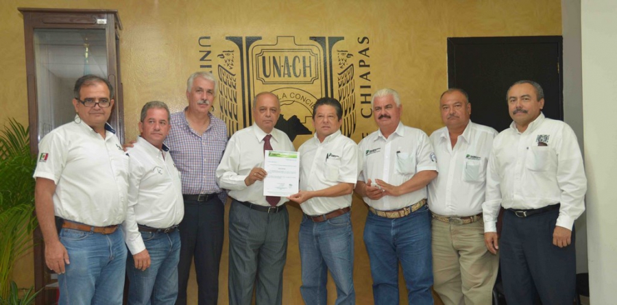 Distinguen a la UNACH como Miembro Honorario de la Asociación Mexicana de Criadores de Ganado Bovino Holando Cebú de Registro