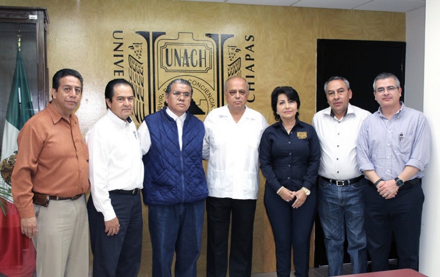 Ratifica el Rector de la UNACH Carlos Eugenio Ruiz Hernández, a Leticia Flores Alfaro como Coordinadora General de la Universidad Virtual 