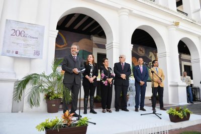 Presentan la Exposición Documental “200 años de Chiapas en la Federación Mexicana” en la Facultad de Derecho de la UNACH