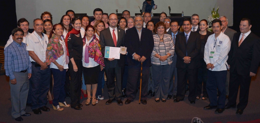 Otorgan la Comisión Interuniversitaria de Servicio Social y la UNAM Premio Nacional de Experiencias del Servicio Social a la UNACH
