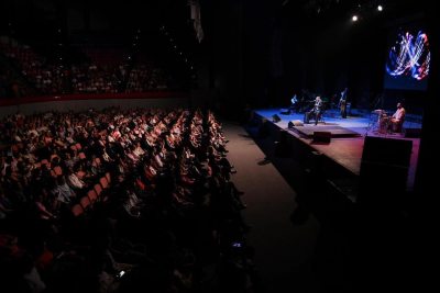 Deleita Diego El Cigala con su música y espectáculo a la comunidad UNACH y la sociedad chiapaneca