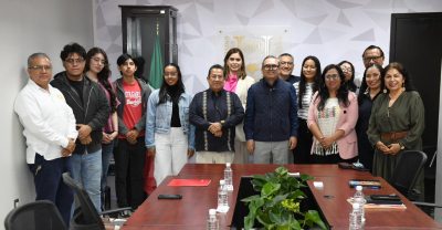 Entrega la iniciativa privada becas a estudiantes de la UNACH