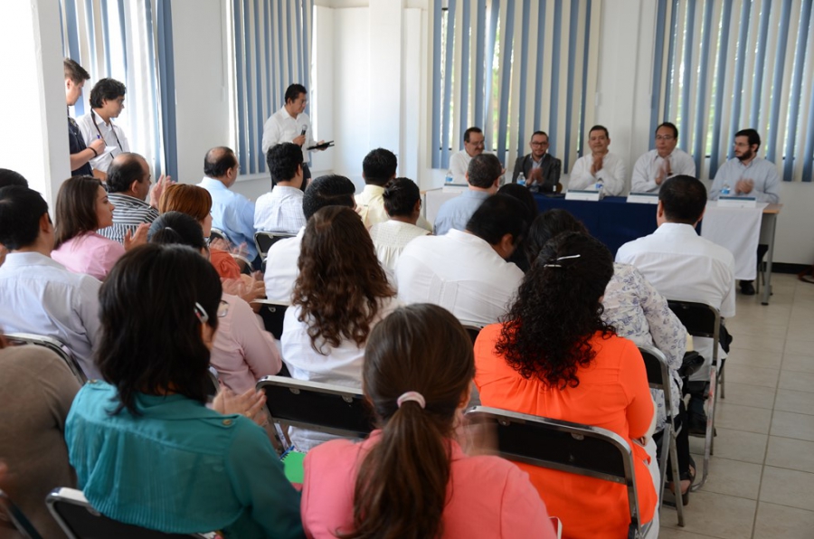 Capacitan expertos juristas de Costa Rica, Colombia y Venezuela a alumnos de posgrado de la UNACH
