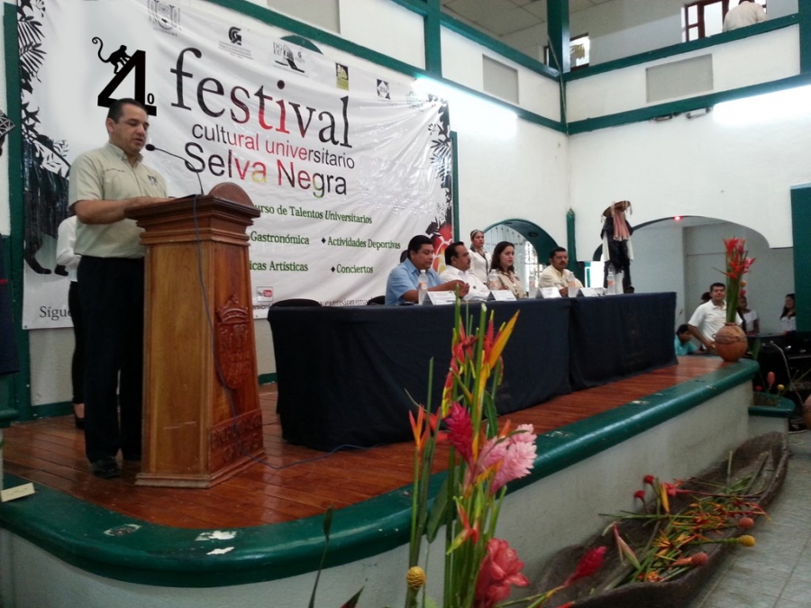 La gastronomía, arte y cultura chiapaneca presentes en el Festival Universitario Selva Negra de la UNACH