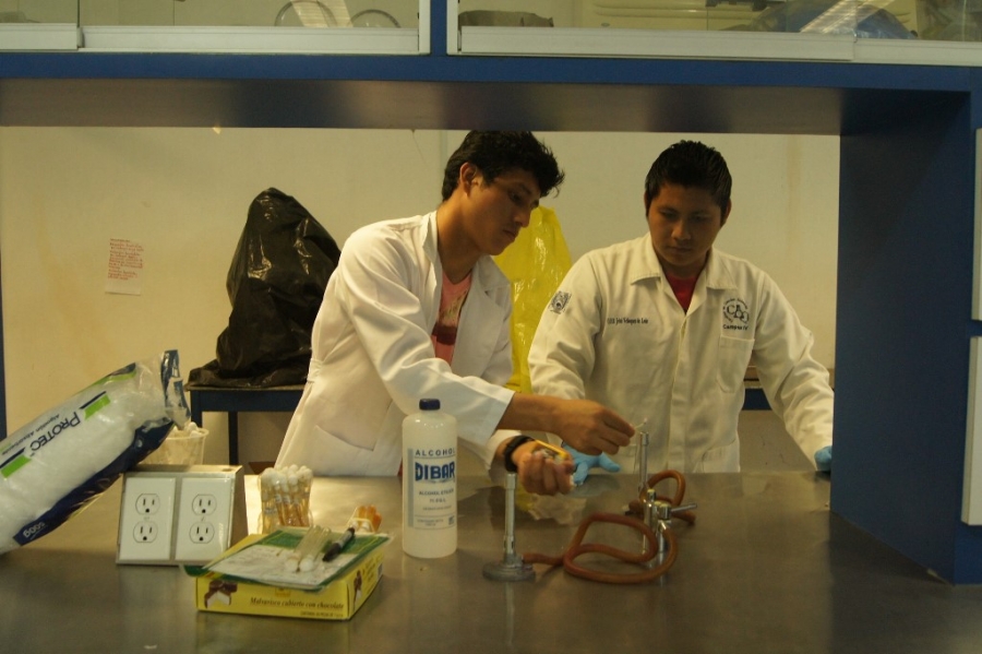 Imparten en el Campus IV de la UNACH taller sobre manejo de residuos peligrosos