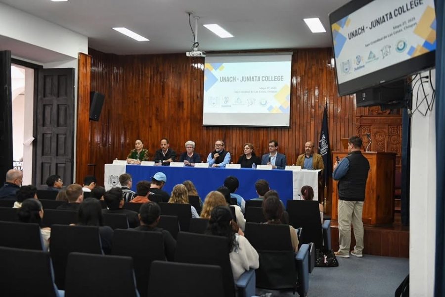 Realizan estudiantes de Estados Unidos estancia académica en la UNACH