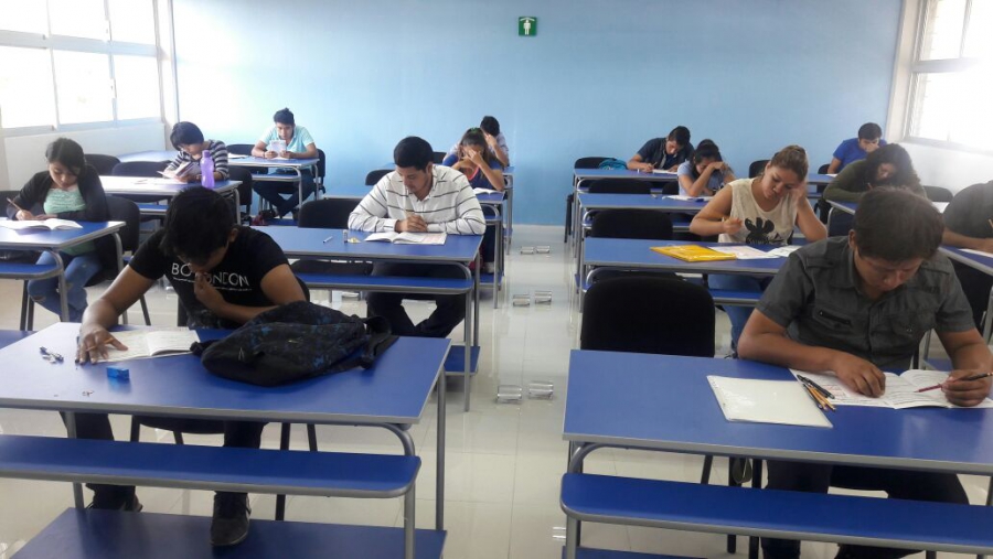 Se realiza en la UNACH el examen de admisión para nuevas carreras que se ofertan en Tuxtla Gutiérrez y Pijijiapan