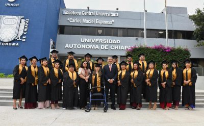 Celebra UNACH graduación de la primera y segunda generación del Profesional Superior Universitario