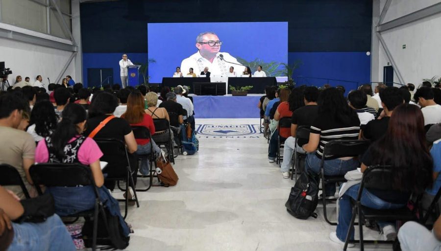 Imparten en la UNACH conferencia magistral sobre la universidad del futuro