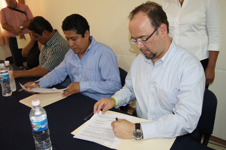 Firman convenio de colaboración UNACH y el municipio de Arriaga