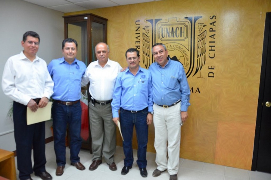 Designa Rector de la UNACH, Carlos Eugenio Ruiz Hernández a Luis Ernesto Morán Villatoro como Coordinador General del CEUNE
