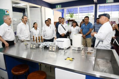 Realizan inversión histórica en tres laboratorios de la Facultad de Ciencias Químicas de la UNACH en Tapachula