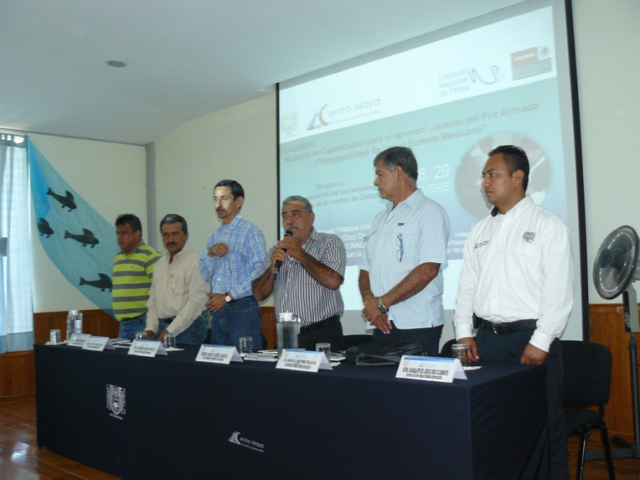 Imparten curso en Centro Maya de la UNACH para el aprovechamiento del Pez Armado en el Sureste Mexicano