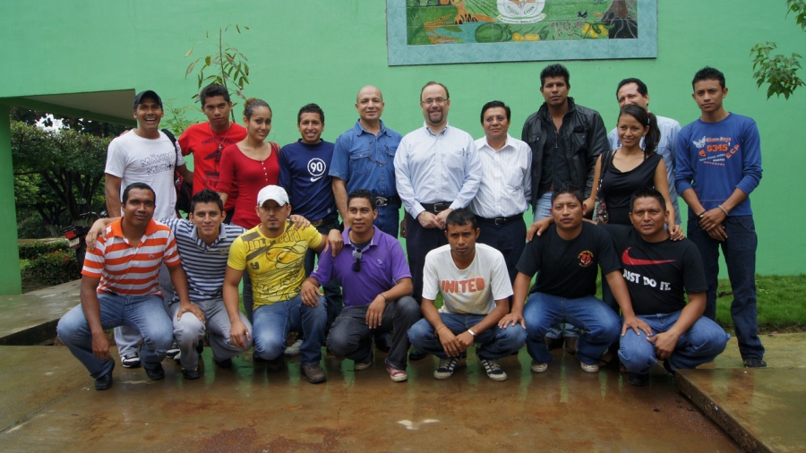 Suman esfuerzos UNACH y productores para beneficio de la educación y el desarrollo de Chiapas