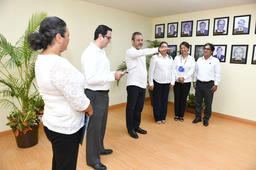 Ratifica la Junta de Gobierno de la UNACH a Carlos Faustino Natarén Nandayapa como rector para la gestión 2022-2026