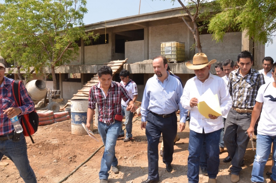 Supervisa rector de la UNACH obras en proceso en los Campus de Tapachula y Huehuetán