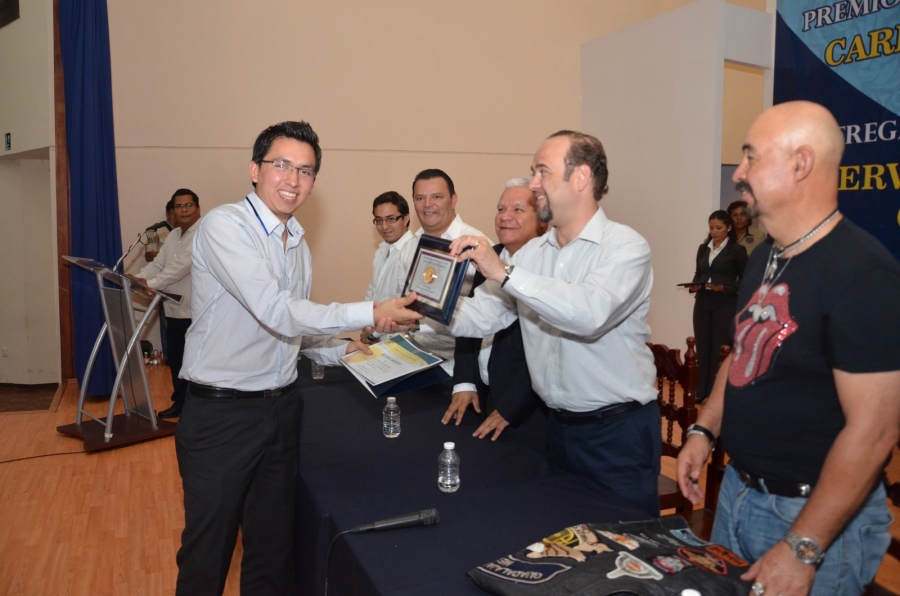 Entrega UNACH Premio Nacional del Servicio Social Comunitario “Carlos Maciel Espinosa” a representantes de Veracruz e Hidalgo