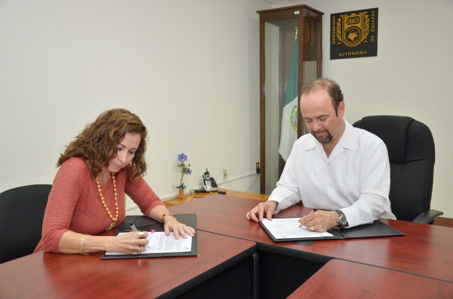 Firman acuerdo UNACH y Colegio de Notarios para el fortalecimiento de las actividades académicas y profesionales