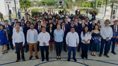 Celebra UNACH graduación de estudiantes de la Facultad de Ciencias en Física y Matemáticas