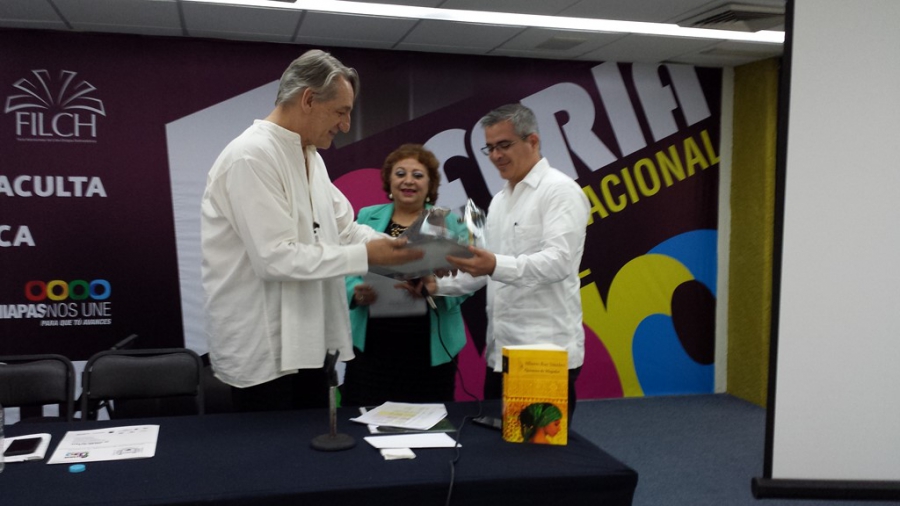 Destaca el escritor Alberto Ruy Sánchez la trascendencia de la Feria Internacional del Libro Chiapas Centroamérica UNACH 2015.