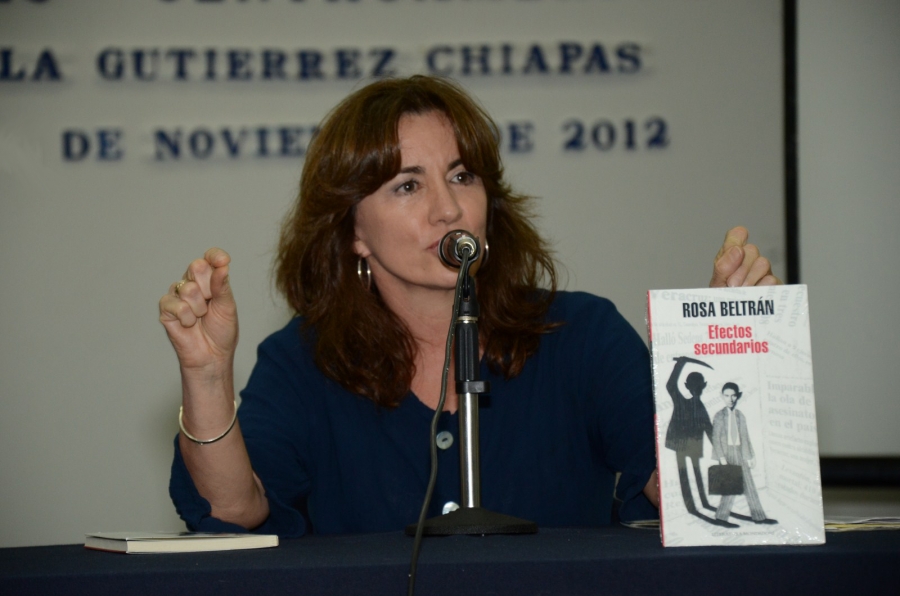 Invita escritora Rosa Beltrán Álvarez a jóvenes universitarios hacer de la lectura un hábito