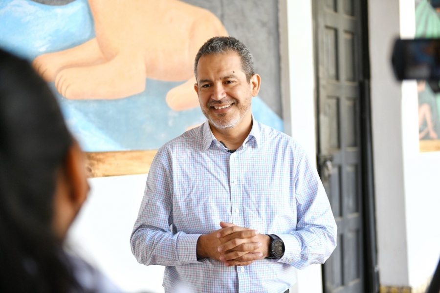 Da rector de la UNACH, Carlos Faustino Natarén Nandayapa la bienvenida a la comunidad universitaria al nuevo ciclo escolar
