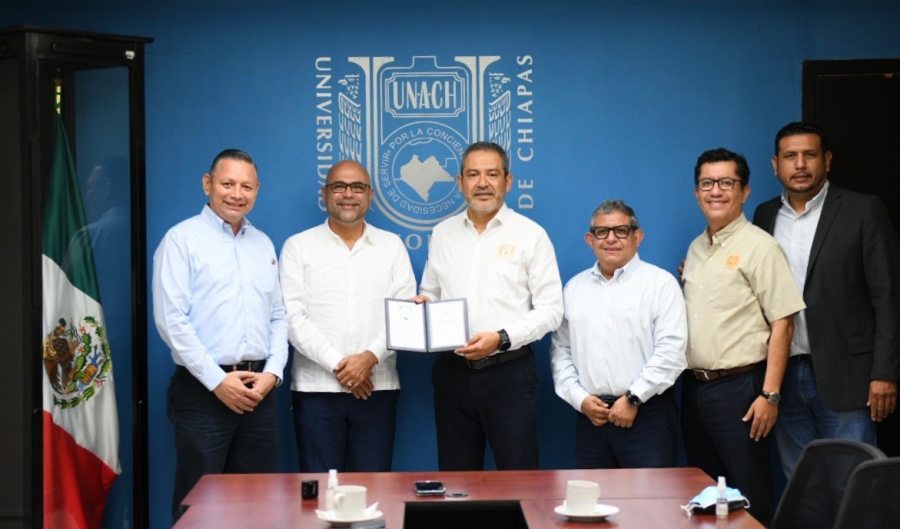 Reconoce CANACO Tuxtla la gestión del rector de la UNACH Carlos Faustino Natarén Nandayapa