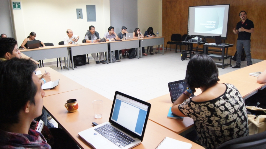 Organiza UNACH taller especializado en programación de lenguaje de videojuegos