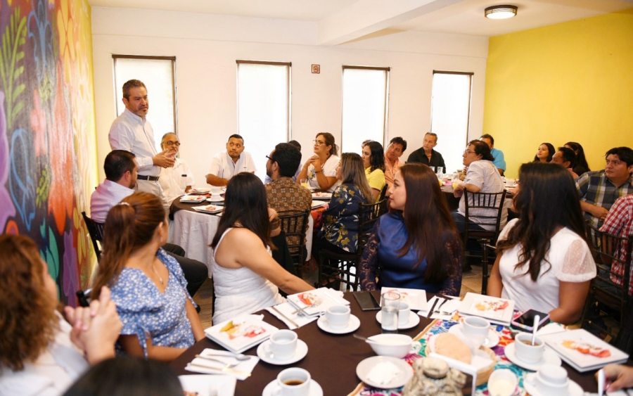 Destaca el rector de la UNACH Carlos F. Natarén Nandayapa el trabajo de docentes y administrativos para el crecimiento institucional