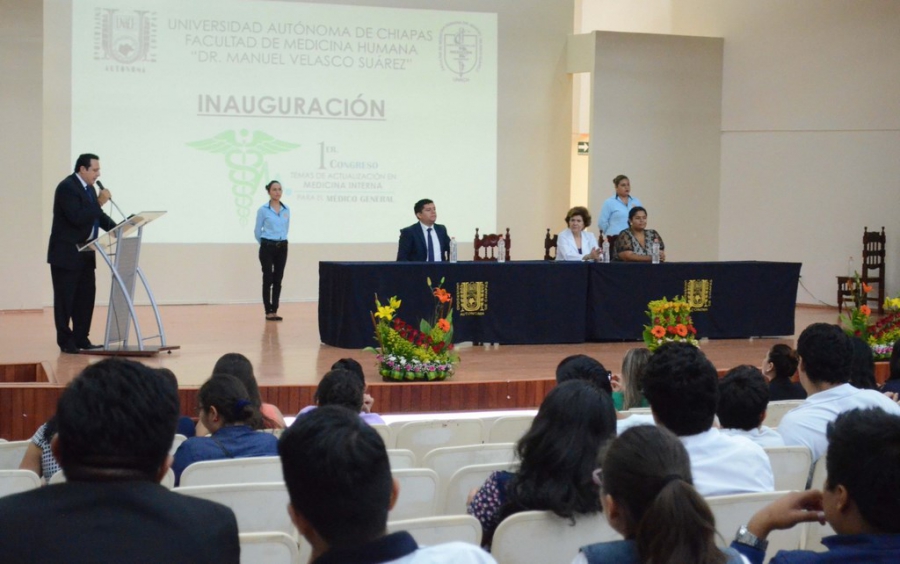 Se realiza con éxito congreso de medicina organizado por alumnos de la UNACH