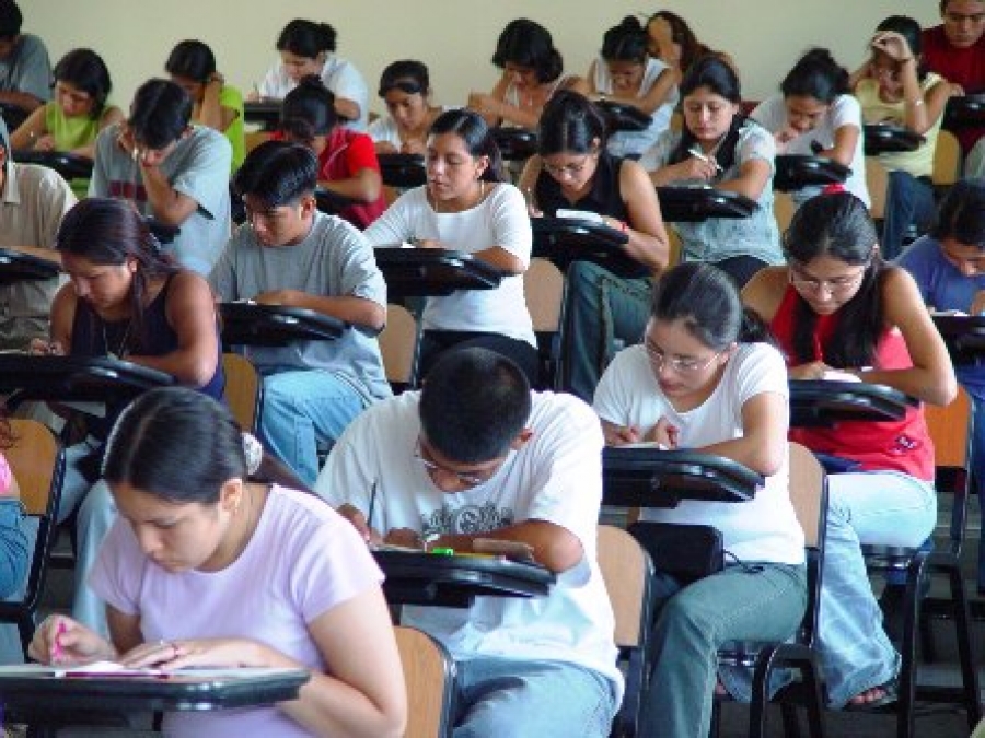 Convoca UNACH a egresados a titularse a través del examen CENEVAL 2012