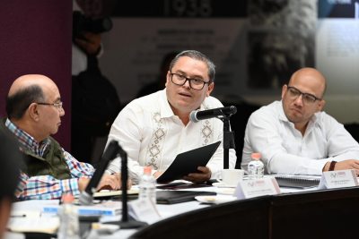 Entrega UNACH al gobernador Eduardo Ramírez Aguilar programa de la asignatura “Taller de Alfabetización y Servicio a la Sociedad”