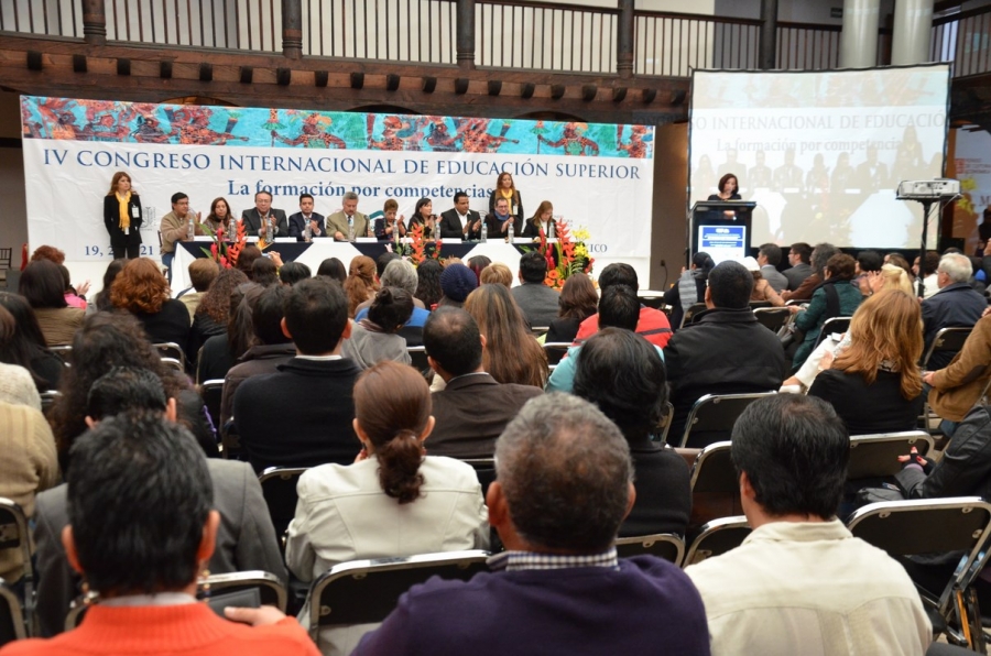Intercambian experiencias académicos de siete países en IV Congreso Internacional de Educación Superior organizado por la UNACH