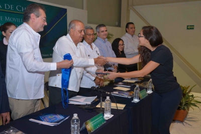 Viajan alumnos de la UNACH rumbo a estancias académicas en Estados ...
