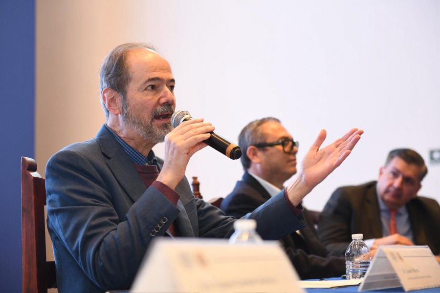 Presenta Juan Villoro su libro &ldquo;No soy un robot&rdquo; en la UNACH